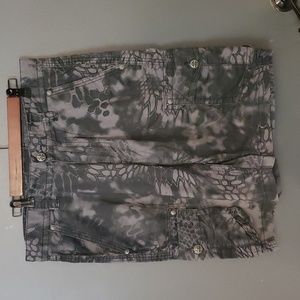 Affliction Shorts size 33